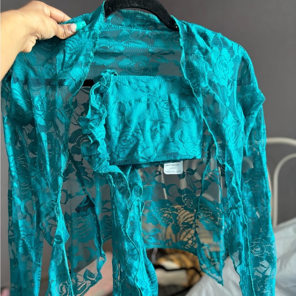 FashionNova Unforgettable to You Lace Skirt Set - Picture 2 of 5